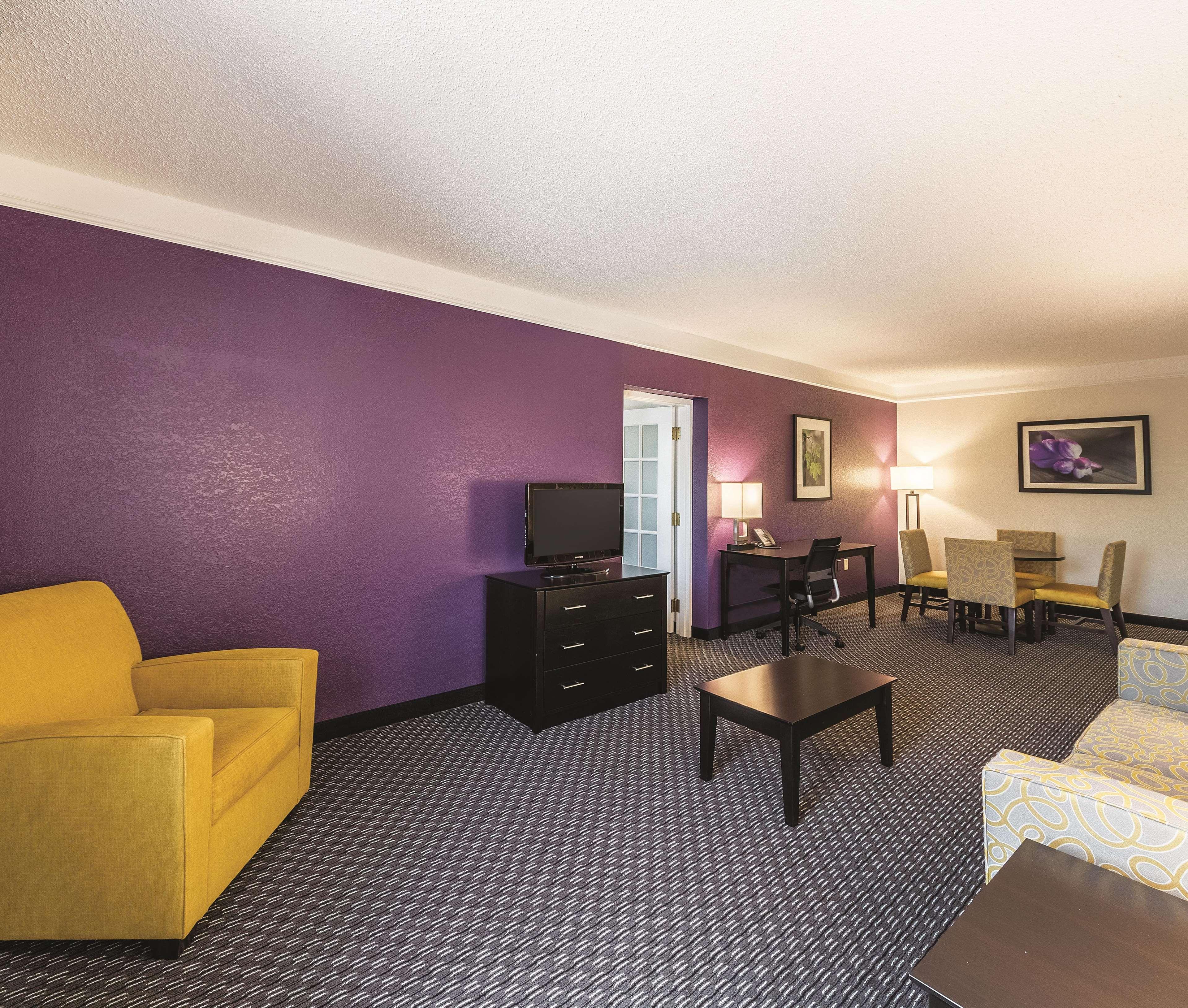 La Quinta Inn & Suites By Wyndham San Antonio Downtown Екстер'єр фото